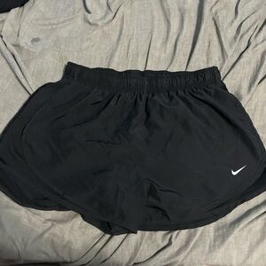 Nike Black Athletic Shorts Lightweight Elastic Waist